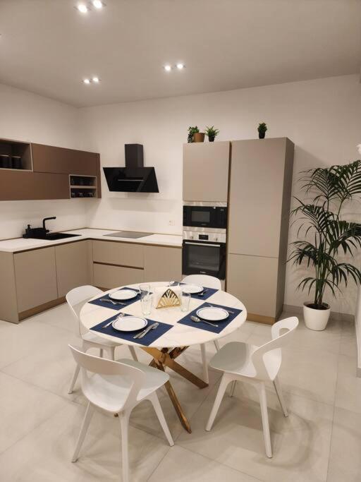 Rdhomes Falvo, Vomero * Naples