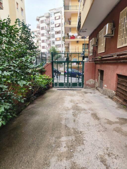 Rdhomes Falvo, Vomero Apartment *