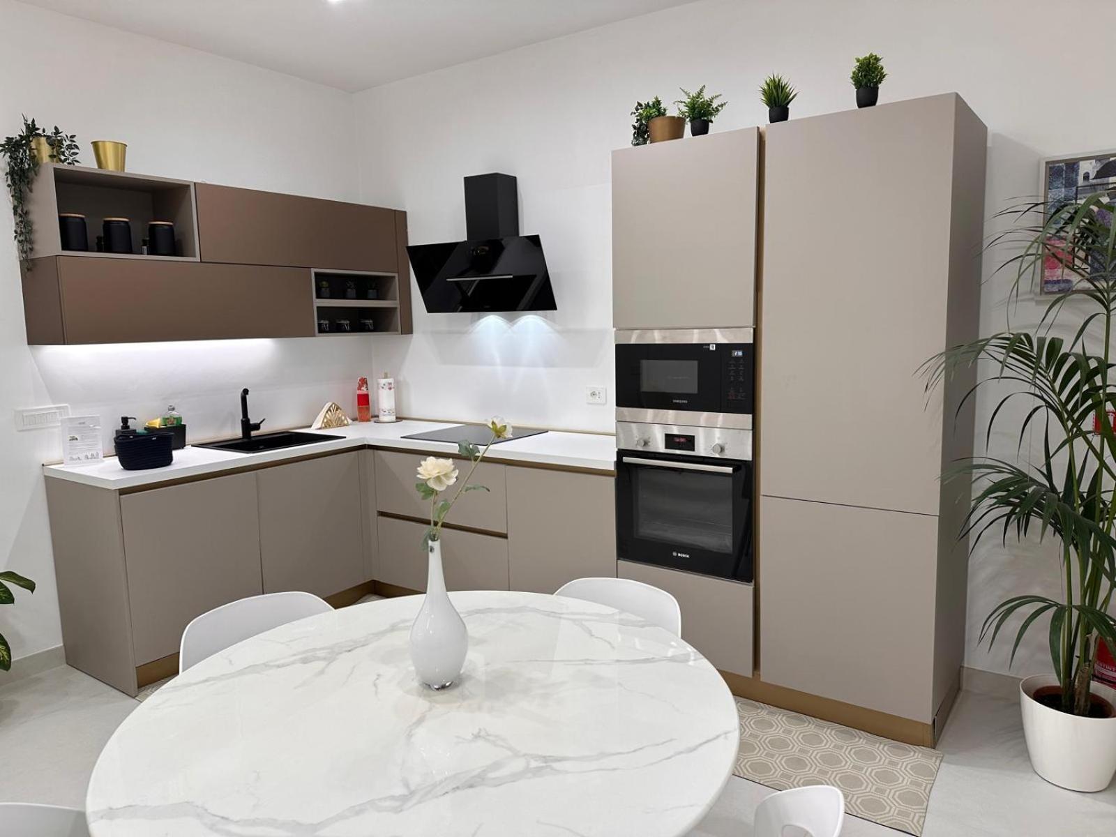 Rdhomes Falvo, Vomero Naples