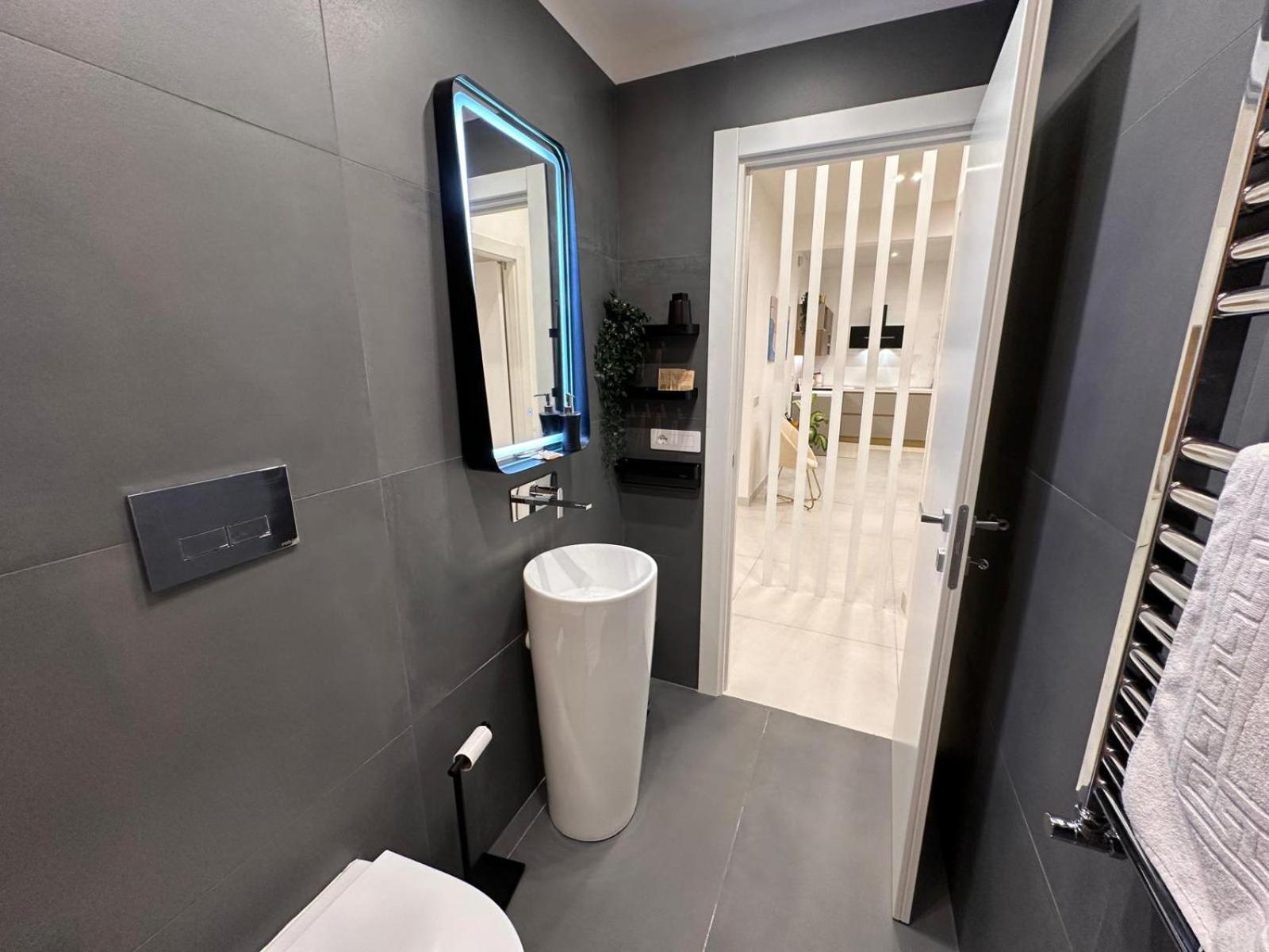 Rdhomes Falvo, Vomero Apartment *