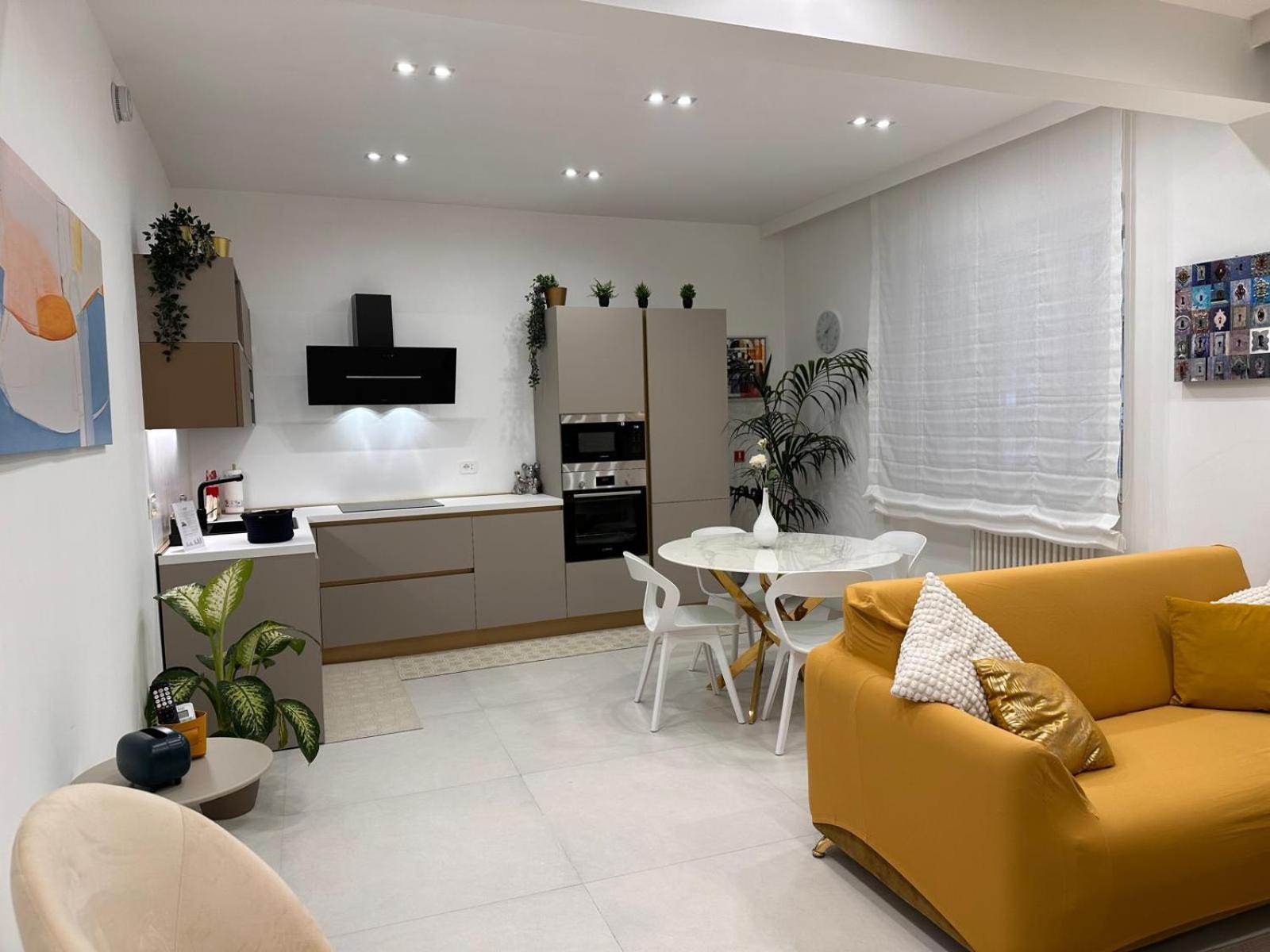 Rdhomes Falvo, Vomero Apartment *
